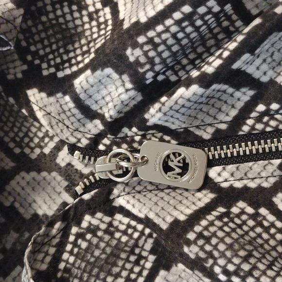 Michael Michael Kors Snake Print Blouse EUC - Picture 4 of 6